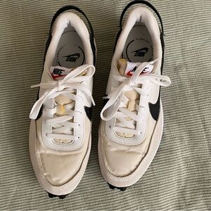 Nike Waffle Debut Sneakers Mens 7.5 Women 9 Sanddrift/Black NICE!!